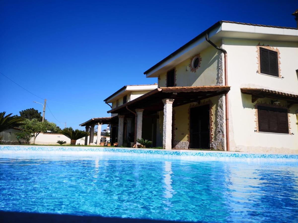 Gold House Luxury Anzio Villa Exterior foto