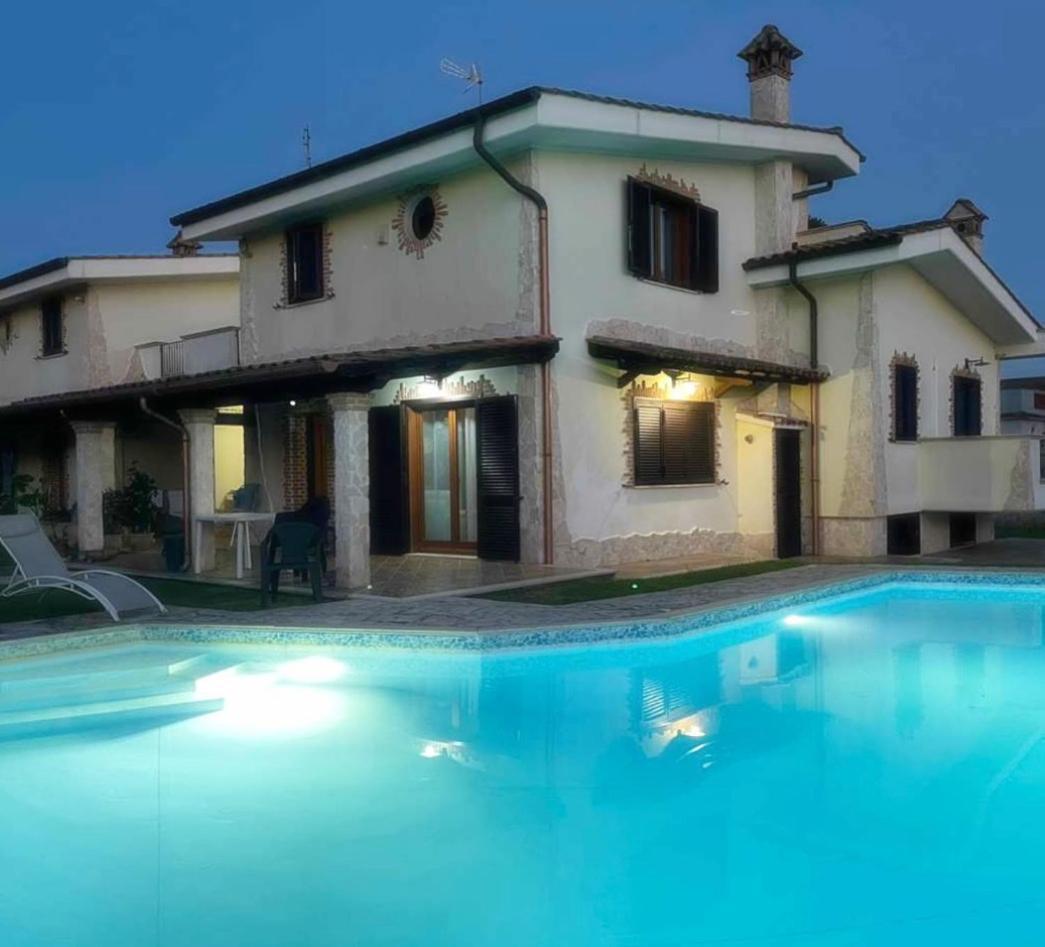 Gold House Luxury Anzio Villa Exterior foto