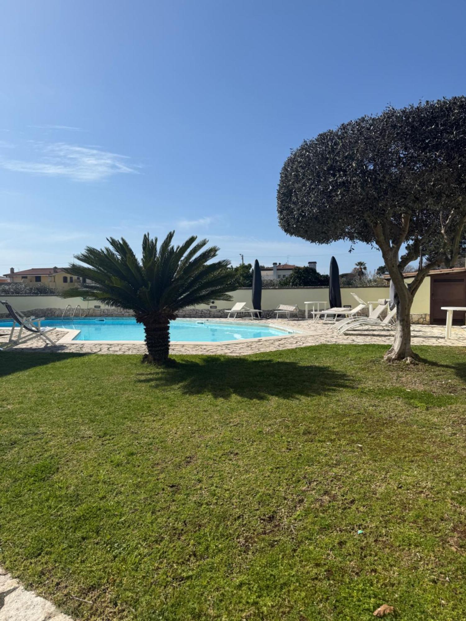 Gold House Luxury Anzio Villa Exterior foto
